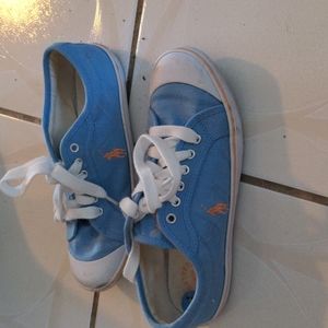 tennis shoes